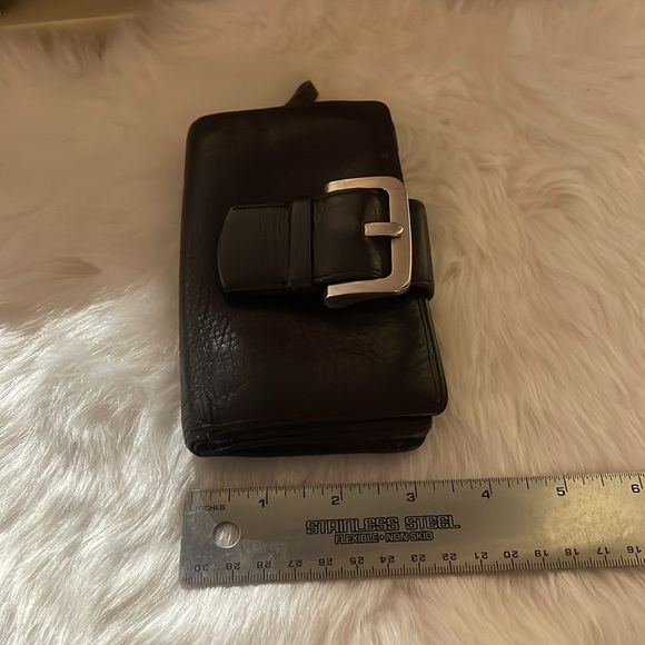 Kenneth Cole leather wallet - Picture 14 of 14